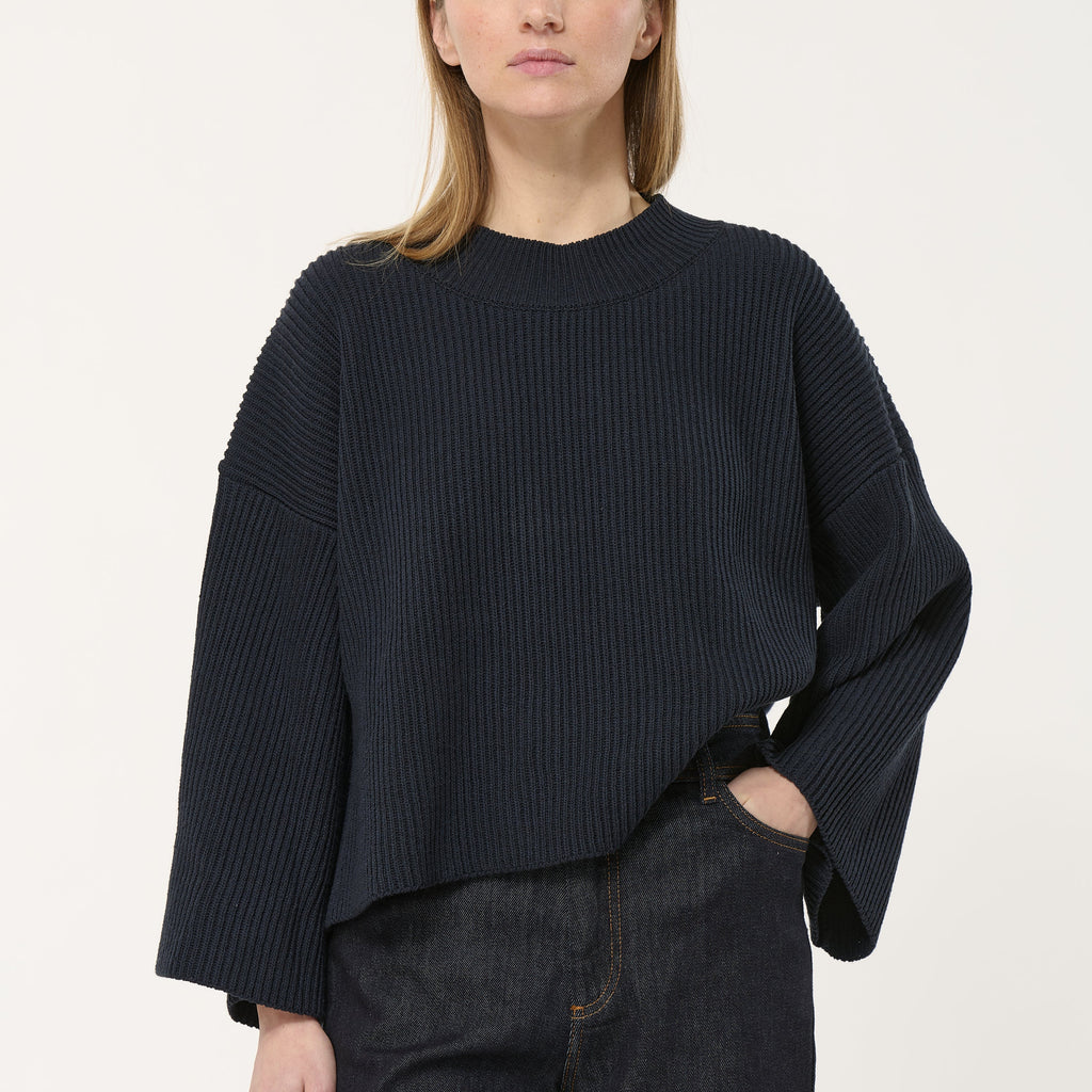 Loose-fitting two-ply jumper in organic cotton featuring a Crew neckline, Wide 7/8th sleeves and Dropped armholes
