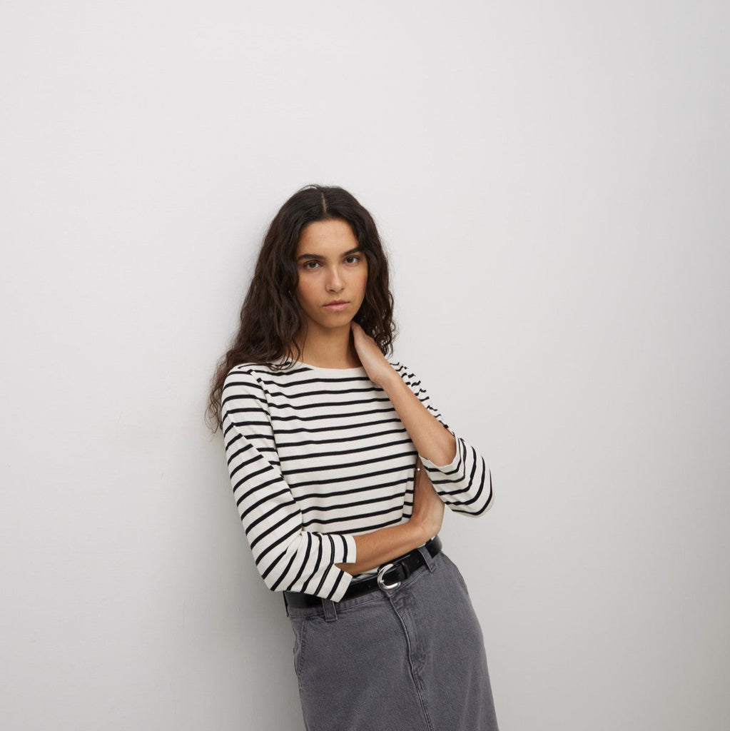 Organic cotton straight cut stripe black and white top with Bateau neckline and
Three-quarter sleeves